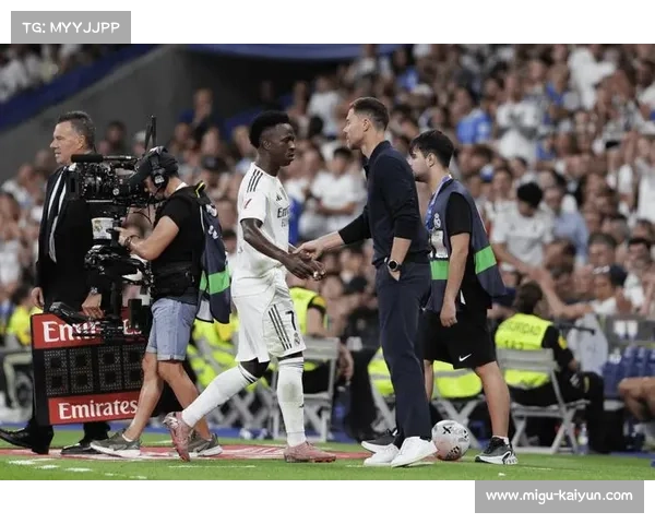 皇家马德里状态火热连战连捷国家德比告捷欧冠稳居榜首