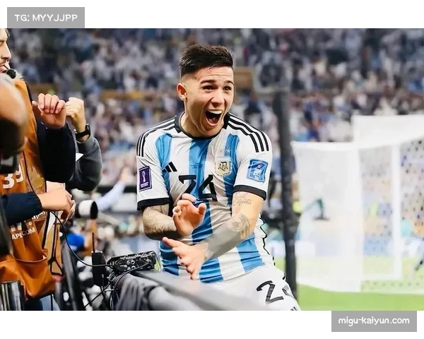 官方：切尔西中场恩佐·费尔南德斯因膝伤赛季报销